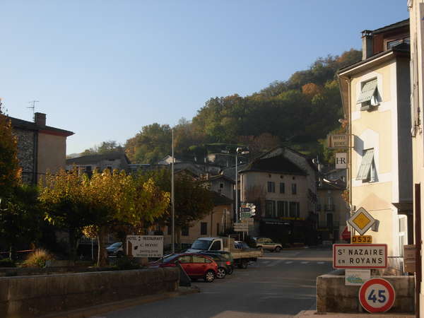 fichier 20091027_0847_001d1532_route_saint_nazaire_en_royans_59km_elev_120m_panneau-0.jpg