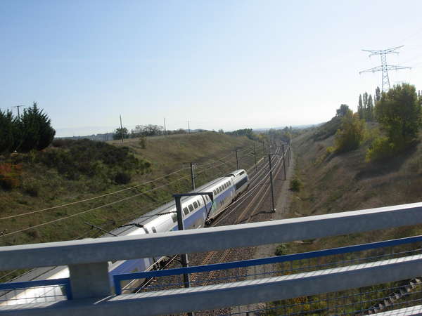 fichier 20091027_1243_002d67_route_passage_sur_ligne_tgv2-0.jpg