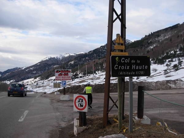 fichier 20100319_0826_001d1075_route_col_de_la_croix_haute_68km_elev_1200m_panneau_isabelle-0.jpg