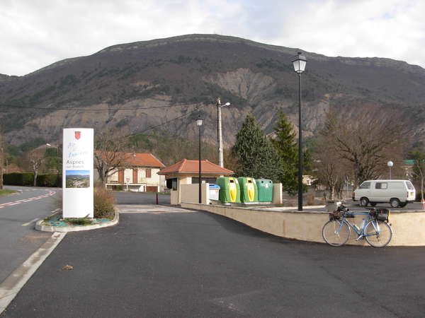 fichier 20100319_0944_001d993_route_aspres_sur_buech_fontaine_place-0.jpg