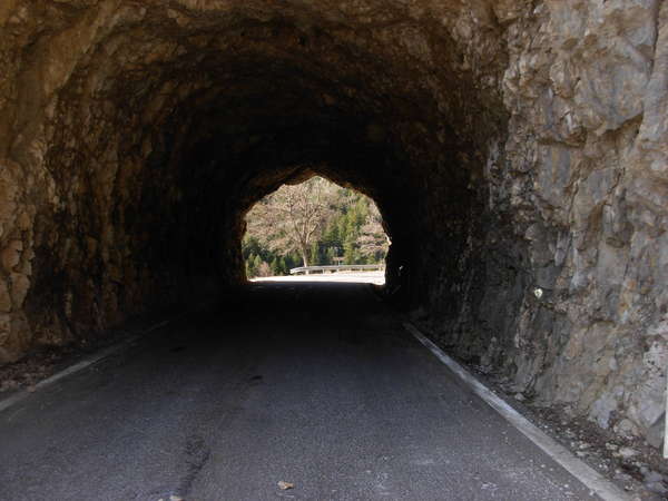 fichier 20100319_1031_d993_route_tunnel-0.jpg