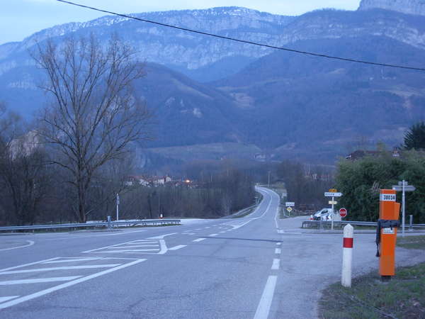 fichier 20100319_1853_003d1532_route_carrefour_rovon_route_du_biot_gauche_272km-0.jpg