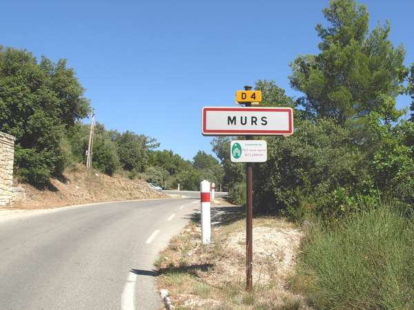 fichier 20100911_1418_001d4_route_murs_panneau-0.jpg