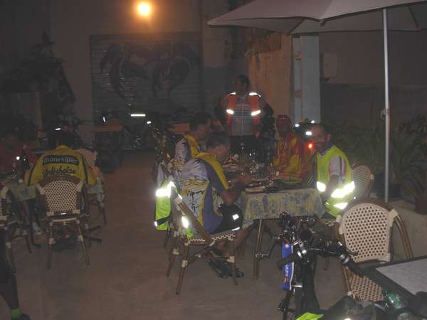 fichier 20100911_2058_001n86_route_pont_saint_esprit_restaurant_franck_vanderperre_nicolas_eibner_claudy_gauthier_paul_tournelier_remy_berthier_christophe_mandin-0.jpg