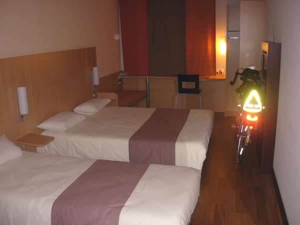 fichier 20100912_0204_d104_route_aubenas_hotel_ibis-0.jpg