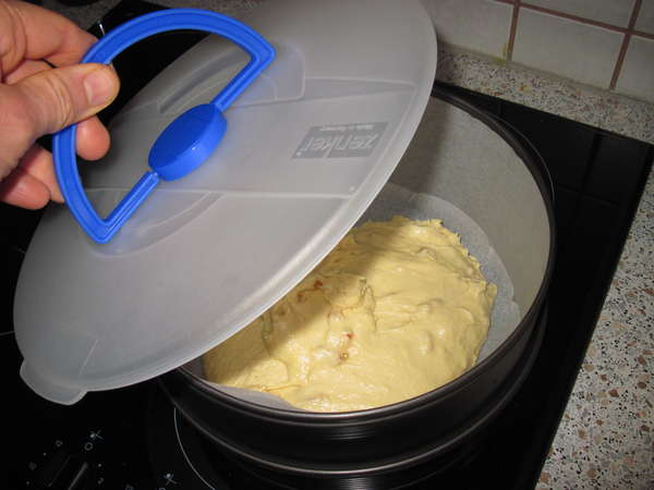 fichier 20101218_0938_recette_brioche_moule_extensible_couvercle-0.jpg