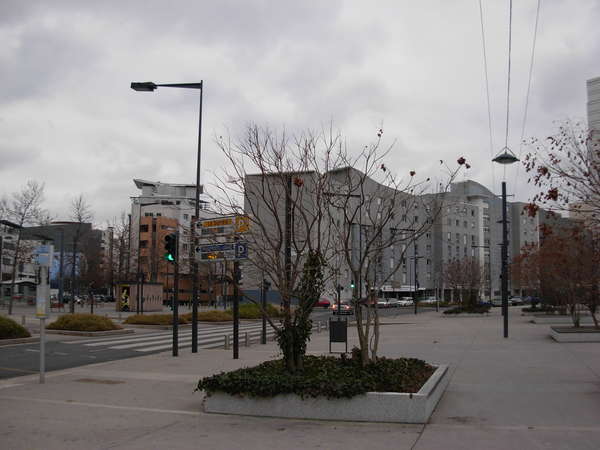 fichier 20101029_0628_002grenoble_place_sfax_devant_minatec-0.jpg