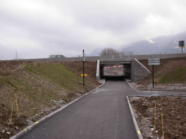 fichier 20101029_0816_031pc_route_barrage_de_saint_egreve_vue_tunnel-0.jpg