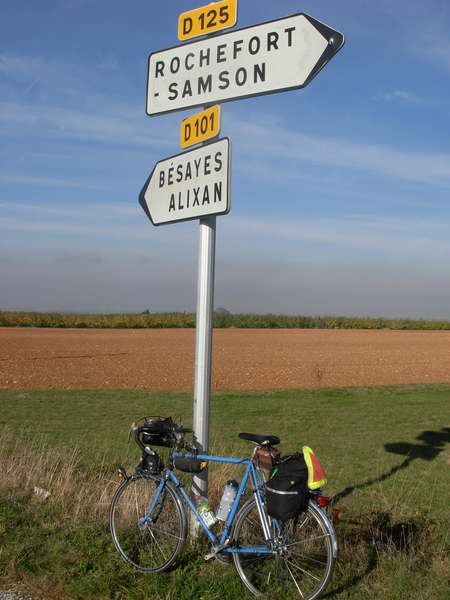 fichier 20101029_1116_002d101_route_carrefour_vers_besayes_panneau-0.jpg