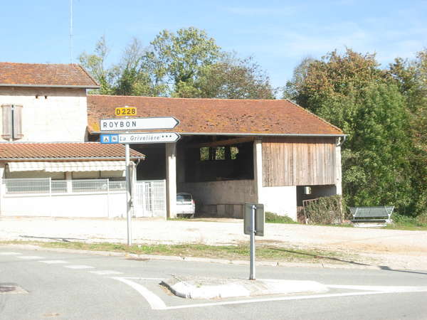 fichier 20101029_1352_d228_route_bas_de_montrigaud_carrefour_vers_roybon-0.jpg