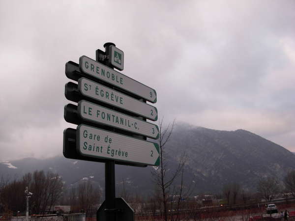 fichier 20101029_1652_001pc_route_barrage_de_saint_egreve_panneau-0.jpg