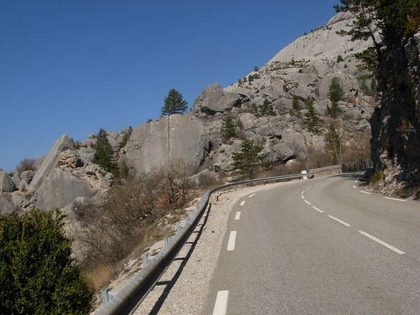 fichier 20110323_1117_004d93_route_le_saut_de_la_drome_derriere-0.jpg