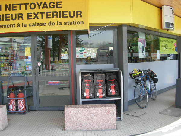 fichier 20110323_1345_d93_route_crest_station_agip-0.jpg