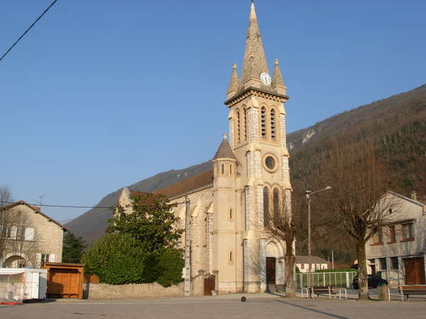 fichier 20110323_1727_001d1532_route_cognin_les_gorges_eglise-0.jpg
