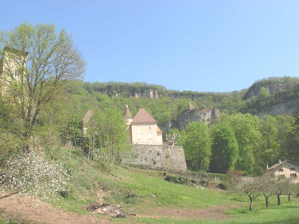 fichier 20110409_1312_005d122_route_saint_sorlin_en_bugey_chateau-0.jpg