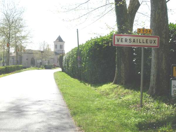 fichier 20110409_1438_001d904_route_versailleux_panneau-0.jpg
