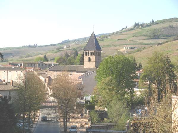 fichier 20110409_1724_d337_route_beaujeu_eglise-0.jpg