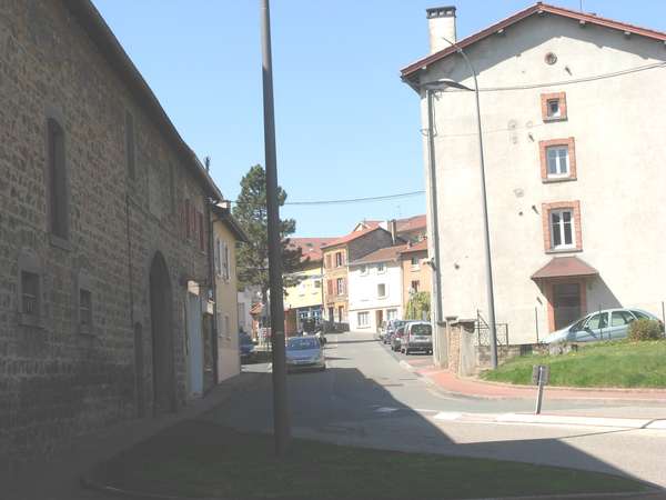 fichier 20110410_1245_010d4_route_saint_laurent_de_chamousset-0.jpg