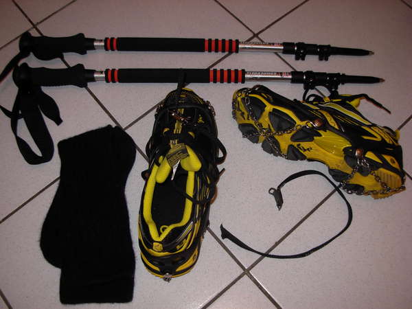 fichier 20120218_1959_001trail_blanc_bourget_en_huile_batons_chaussette_laine_bouclette_chaussures_chaines_a_neige-0.jpg