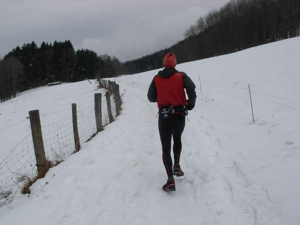 fichier 20120219_1155_002trail_blanc_bourget_en_huile_derriere_coureur-0.jpg