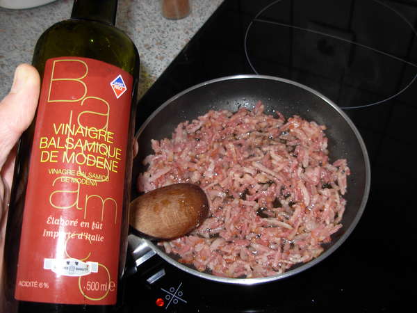 fichier 20120226_1655_002recette_quiche_lardons_yaourt_fromage_deglacer_avec_vinaigre_balsamique-0.jpg