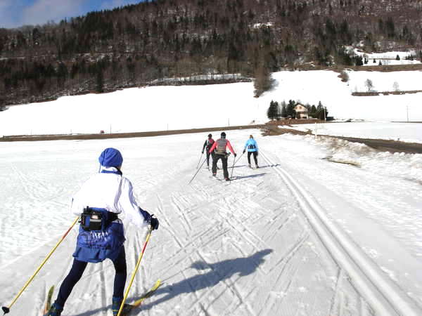 fichier 20120226_1039_gan_ski_de_fond_allieres_plaine_de_lans_derriere_tania-0.jpg