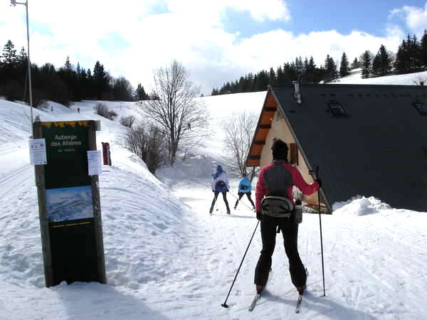 fichier 20120226_1329_003gan_ski_de_fond_allieres_vers_cafe_tania_claude_evelyne-0.jpg