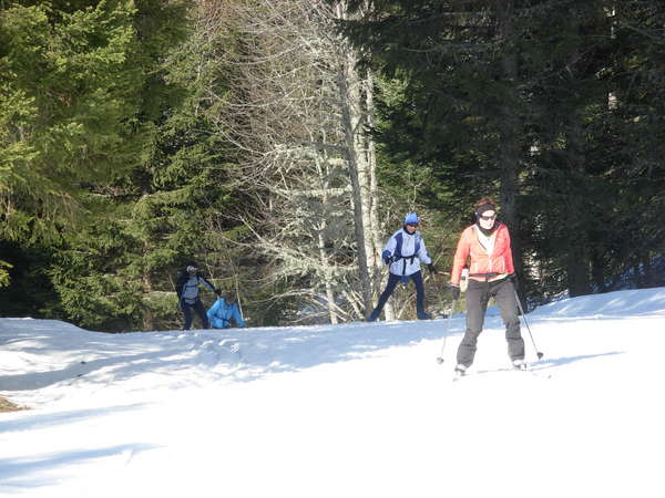 fichier 20120226_1450_gan_ski_de_fond_allieres_apres_le_belvedere_nicole_claude_tania_evelyne-0.jpg