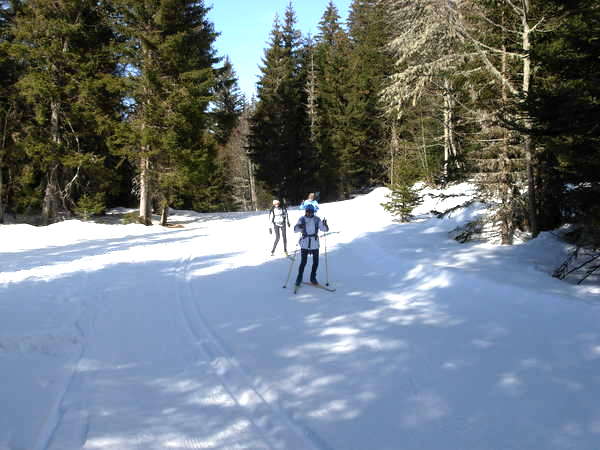 fichier 20120226_1451_001gan_ski_de_fond_allieres_apres_le_belvedere_nicole_claude_tania-0.jpg