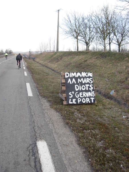 fichier 20120311_0814_001d35_route_panneau_diots-0.jpg