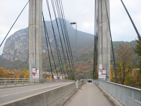 fichier 20111031_0755_001pc_route_pont_des_martyrs-0.jpg