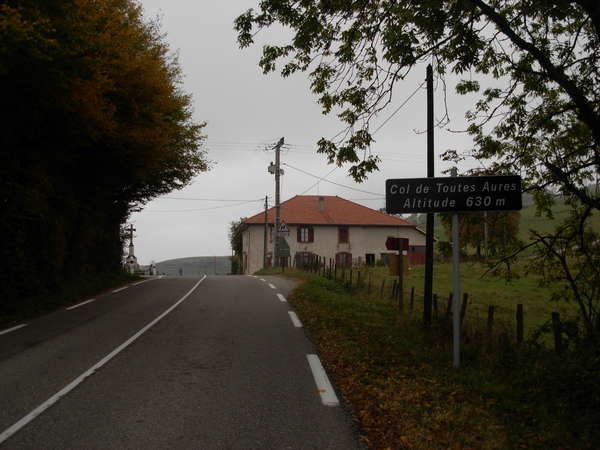fichier 20111031_1003_001d518_route_col_de_la_croix_de_toutes_aures_panneau-0.jpg