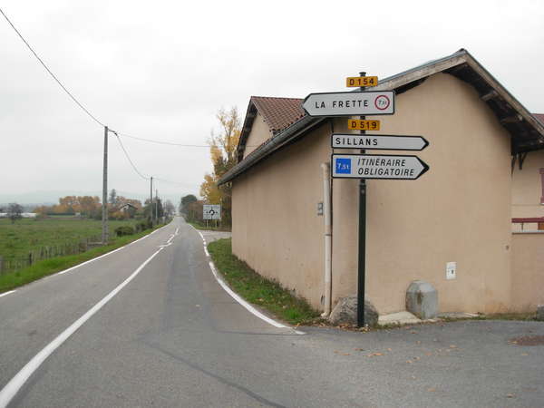 fichier 20111031_1026_001d154_route_carrefour_d519_suivre_la_frette-0.jpg