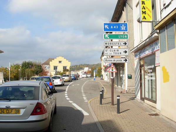 fichier 20111031_1152_002d51_route_la_tour_du_pin-0.jpg