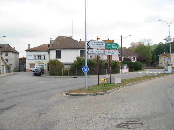 fichier 20111031_1155_001d16_route_la_tour_du_pin-0.jpg
