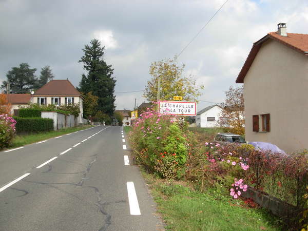 fichier 20111031_1207_d16_route_la_chapelle_de_la_tour_panneau-0.jpg