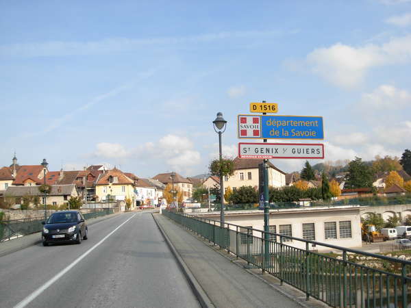 fichier 20111031_1330_001d1516_route_saint_genix_sur_guiers_panneau-0.jpg