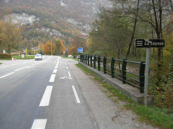 fichier 20111031_1432_001d921d_route_pont_sur_la_leysse_panneau-0.jpg