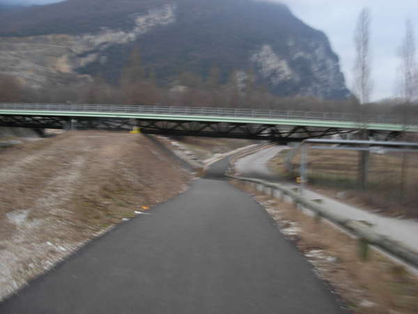 fichier 20111031_1717_001pc_route_passer_sous_pont-0.jpg