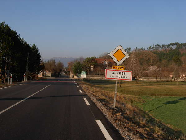 fichier 20120325_0851_001d1075_route_aspres_sur_buech_panneau-0.jpg