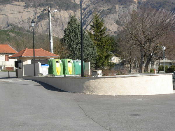 fichier 20110323_0935_002d993_route_aspres_sur_buech_fontaine-0.jpg