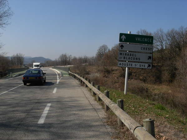 fichier 20110323_1322_001d93_route_carrefour_N104_prendre_a_droite-0.jpg