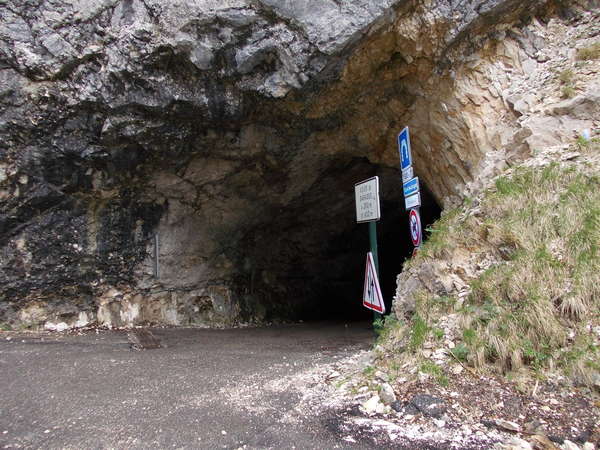 fichier 20120508_1342_001d35_route_tunnel_des_ecouges-0.jpg