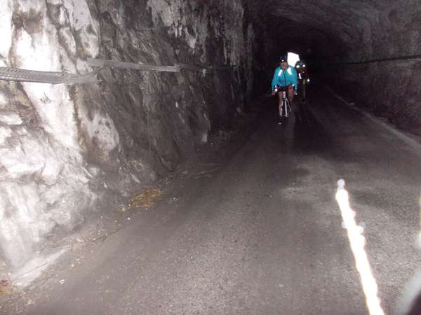 fichier 20120508_1344_001d35_route_tunnel_des_ecouges_francoise_loaec-0.jpg