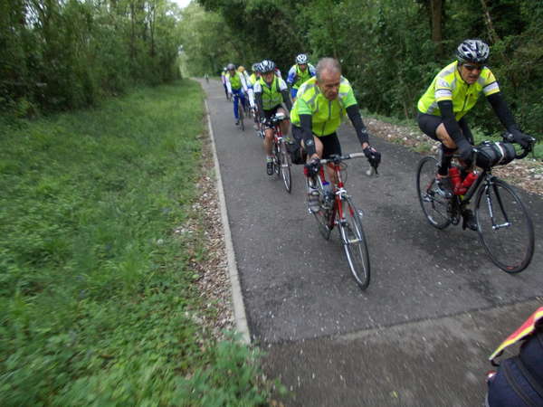 fichier 20120512_1723_001pc_route_brm400k_groupe_derriere-0.jpg