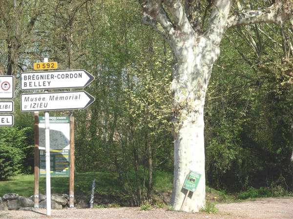 fichier 20110409_1112_001d592_route_saint_didier_panneau-0.jpg