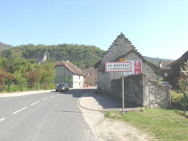 fichier 20110409_1119_003d19_route_bregnier_cordon_panneau-0.jpg