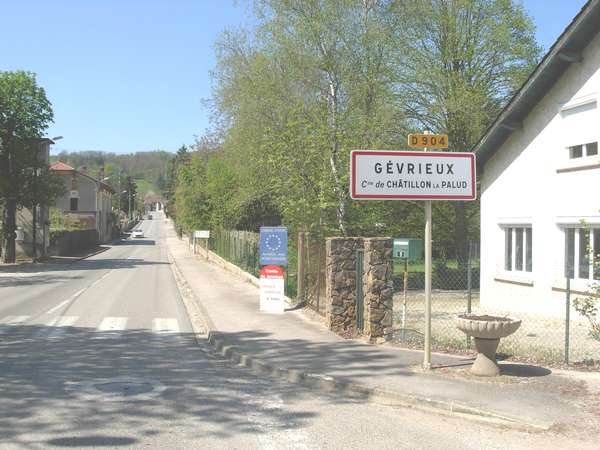 fichier 20110409_1359_d904_route_gevrieux_panneau-0.jpg