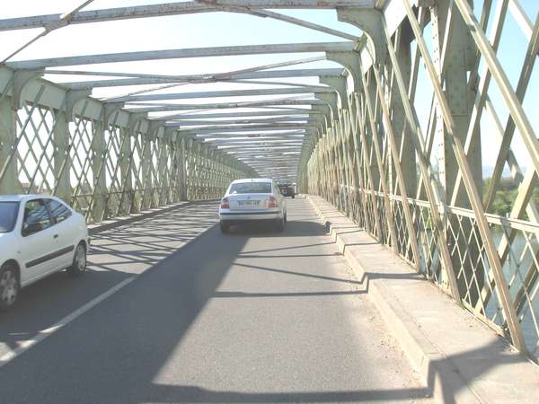 fichier 20110409_1638_001d17_route_pont_sur_la_saone-0.jpg