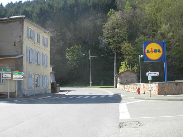 fichier 20110410_1054_001d38_route_tarare_direction_feurs_devant_lidl-0.jpg